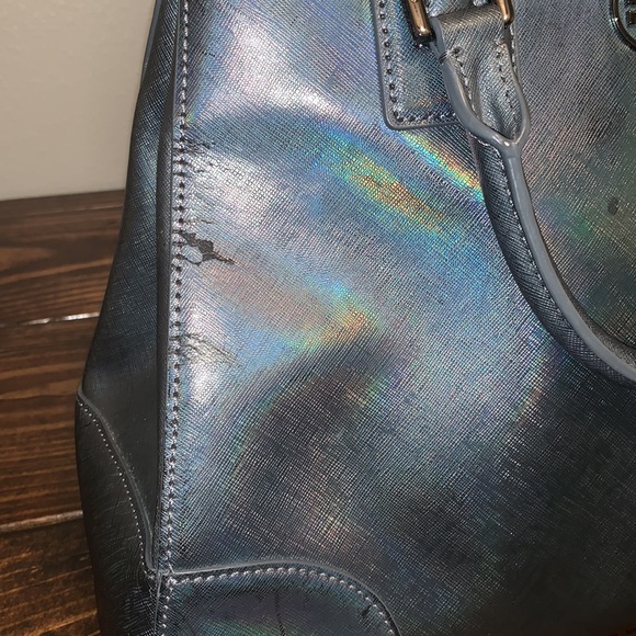 Beautiful perfect size Tory Burch bag. - Picture 7 of 7